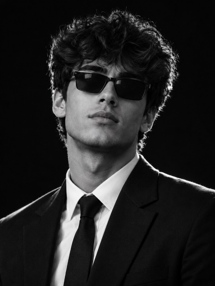 ๐ค๐ฌ Cinematic Black & White Gentleman Portrait